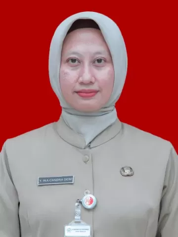 YUNIARI IKA CHANDRA DEWI, S.Pd