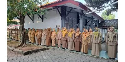 UPACARA HARI SENIN